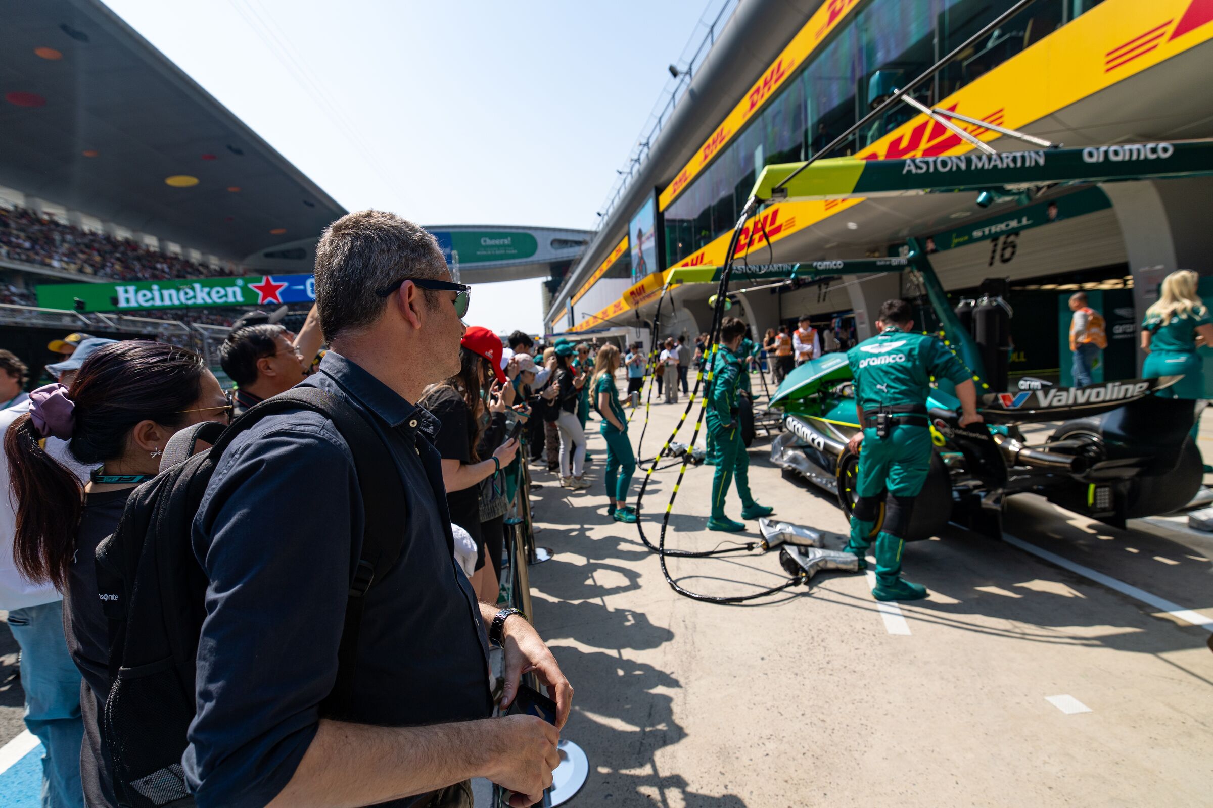 Exclusive Aramco F1® Pit Lane Walk Inclusion