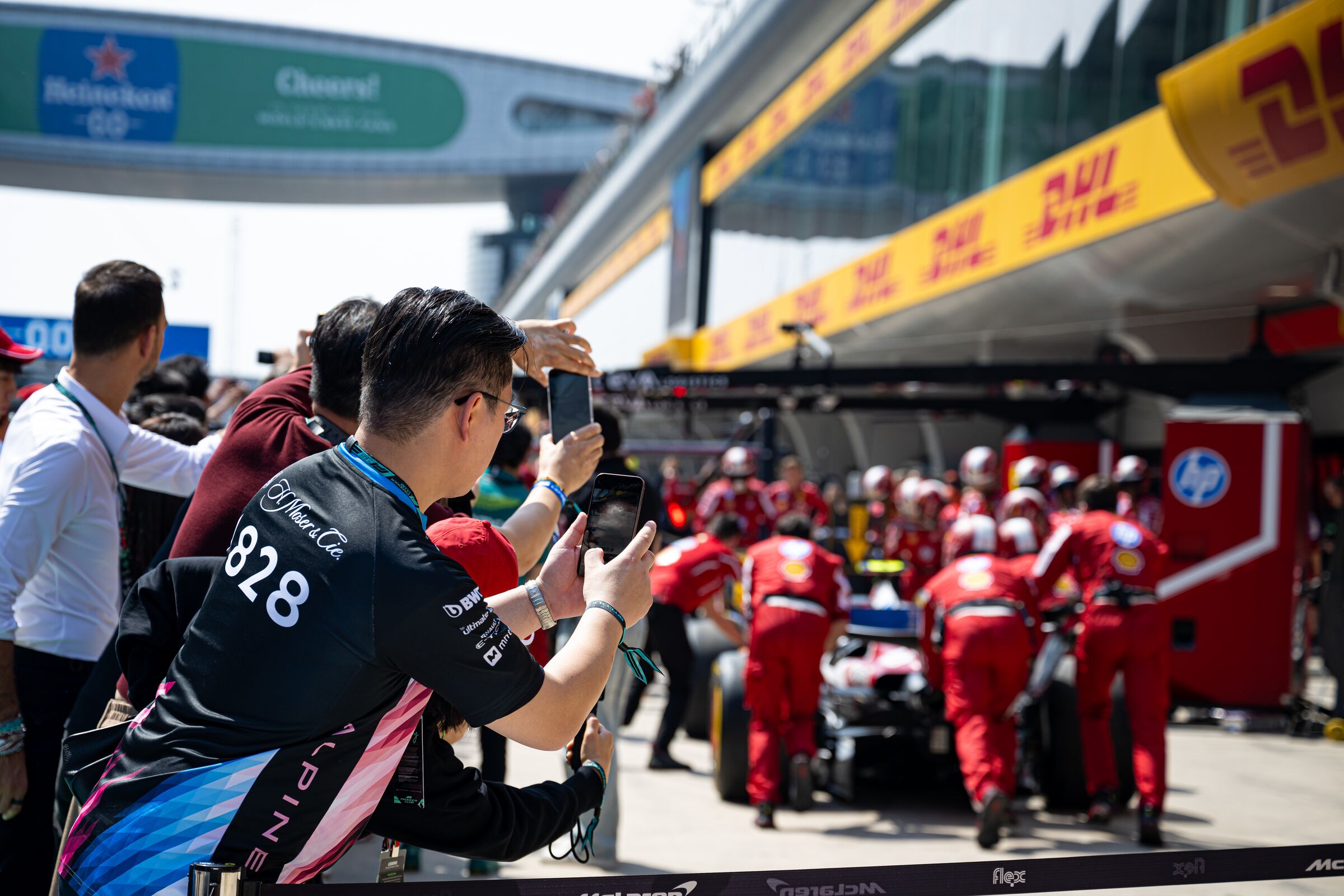 Exclusive Aramco F1® Pit Lane Walk Inclusion