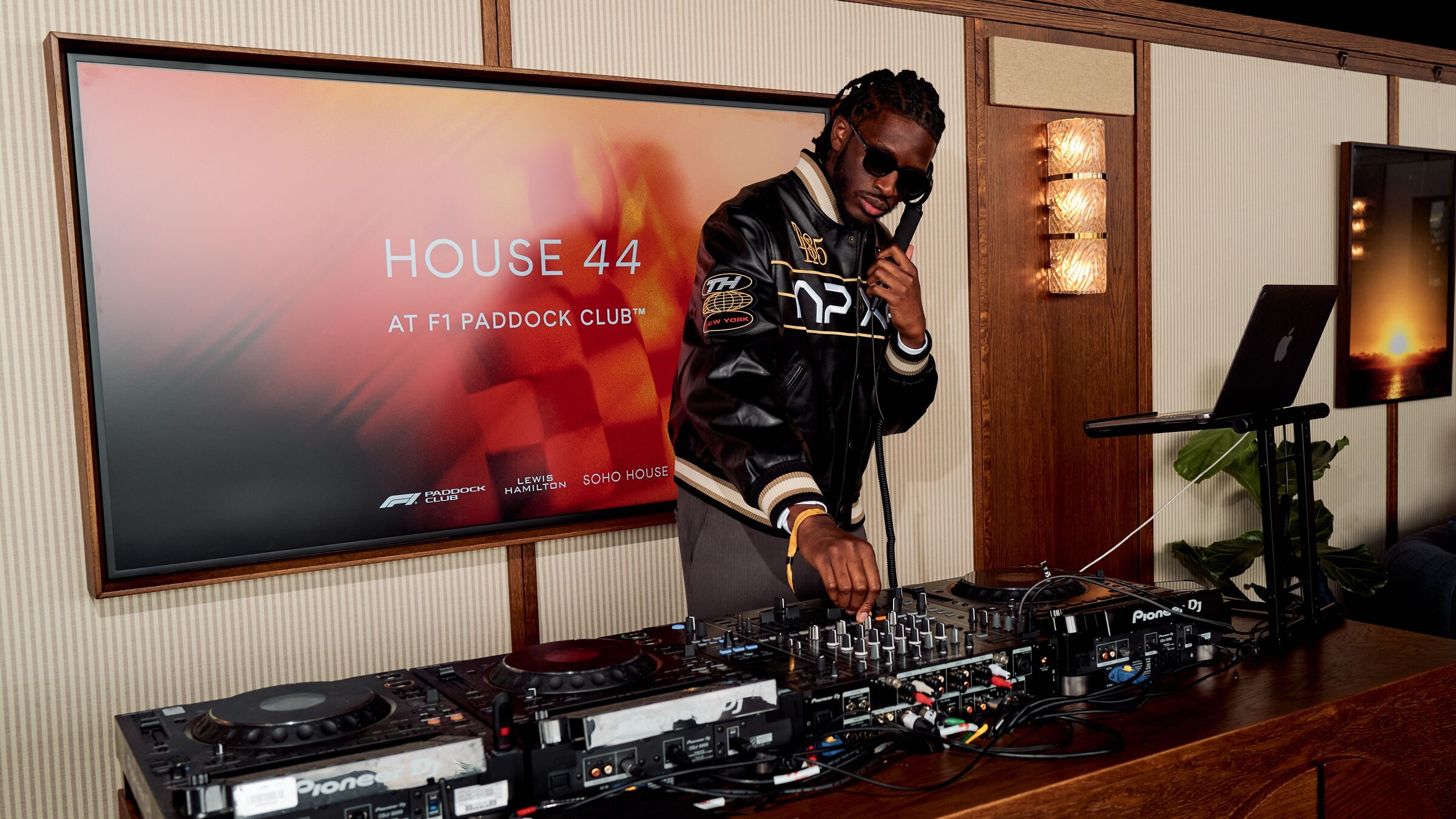 Your race weekend in Abu Dhabi Inclusion