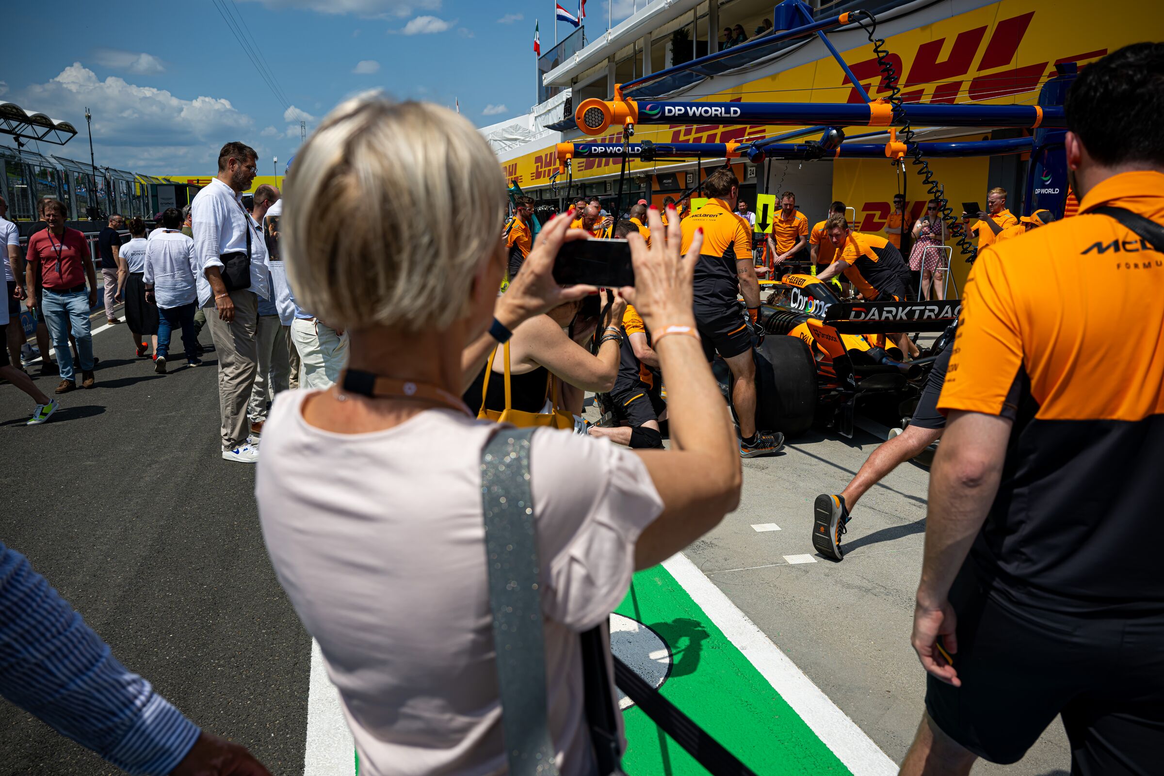 Exclusive Aramco F1® Pit Lane Walk Inclusion