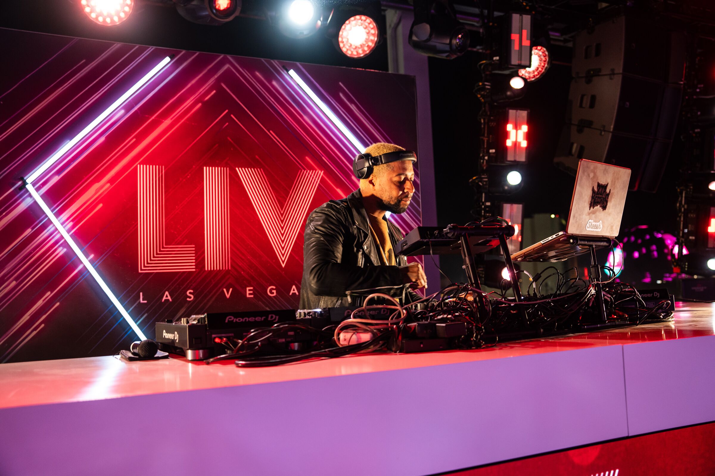 F1 Paddock Club™ Rooftop Access Inclusion