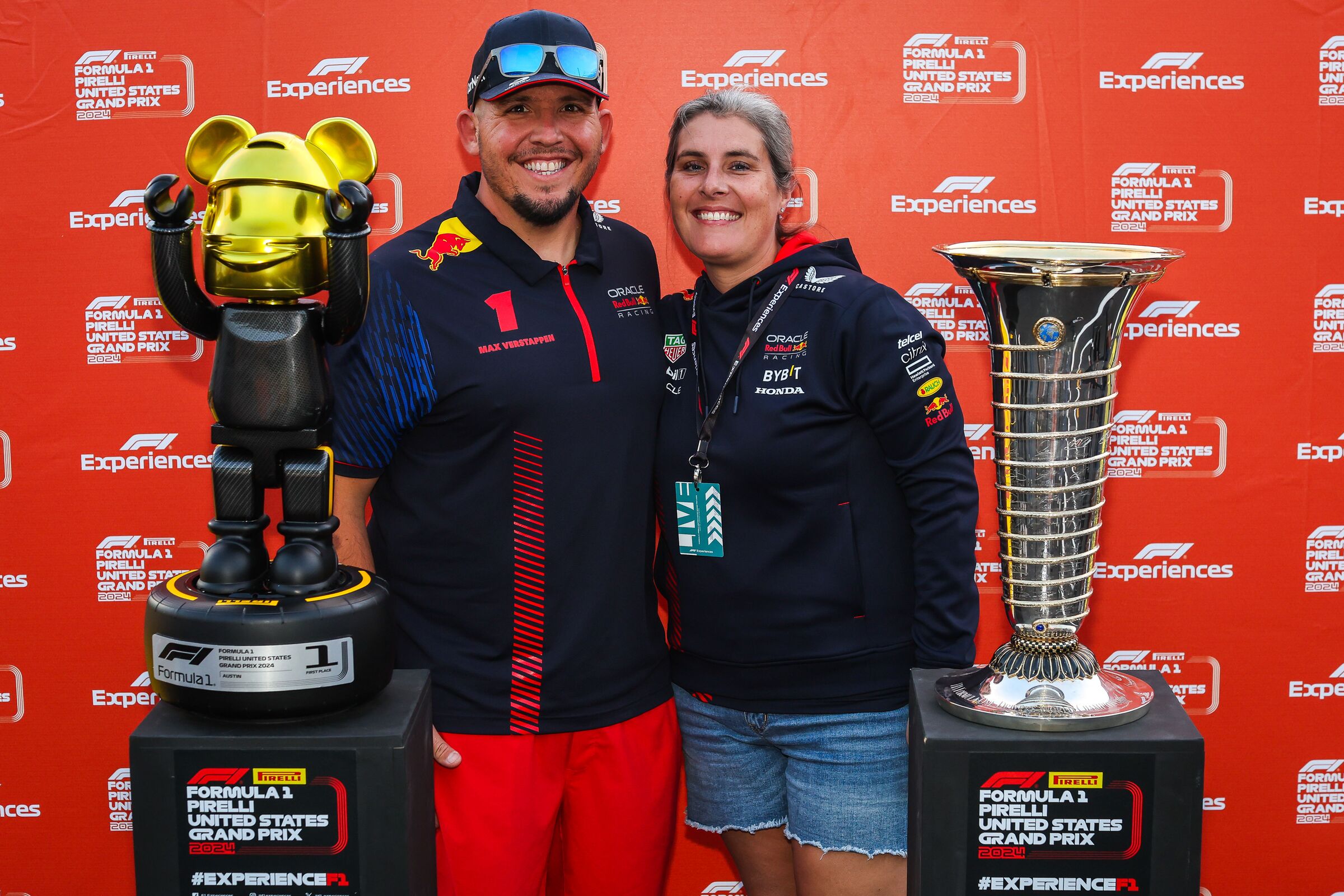 Championship Trophy Photo Inclusion